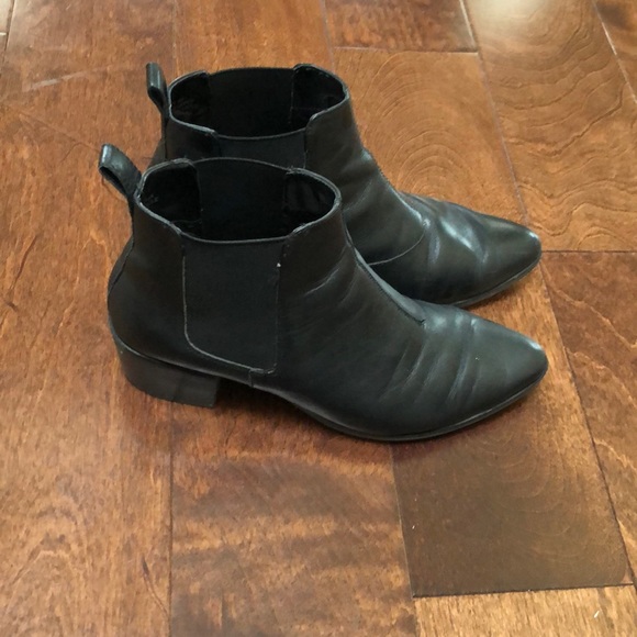 Steve Madden Booties - Picture 2 of 4